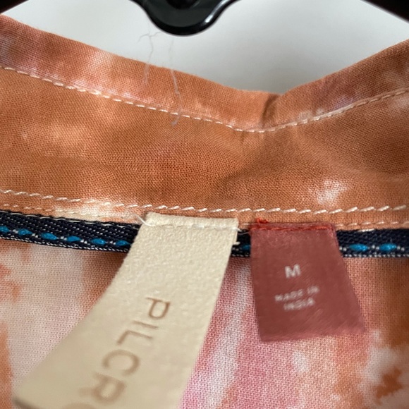 Anthropologie button down shirt. Cool tie dye multi color. 100% cotton size M. - Picture 4 of 7